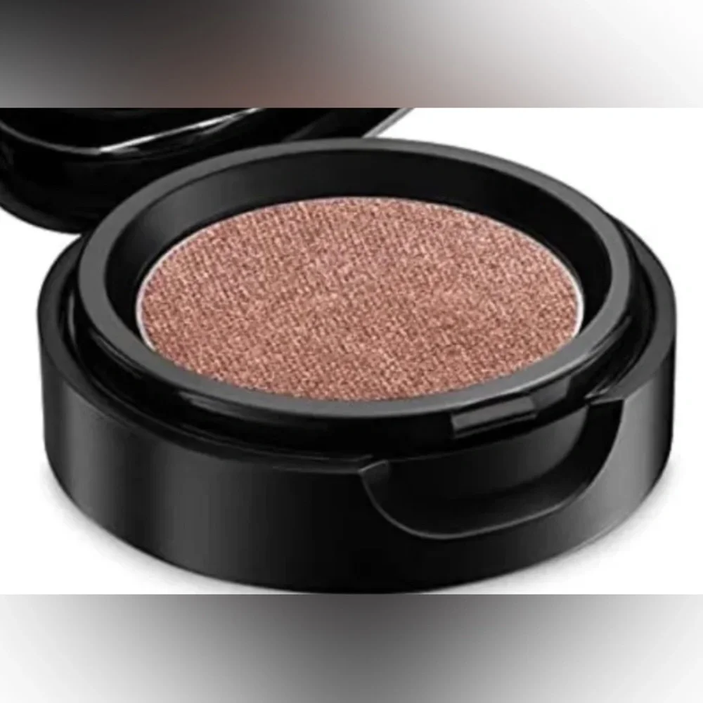 PURE SABLE #161 EYESHADOW SHIMMER FROM PROFESSIONAL MAKEUP ARTIST COUNTER!!!!